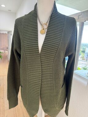 Open-Front Olive Knit Cardigan Sweater size small 💝💝💝💝